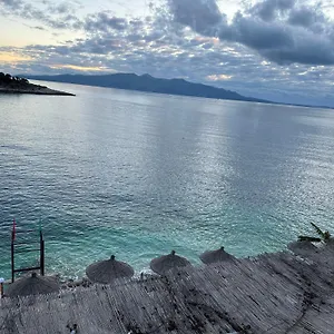  Hotel Xhefri 2 Albania