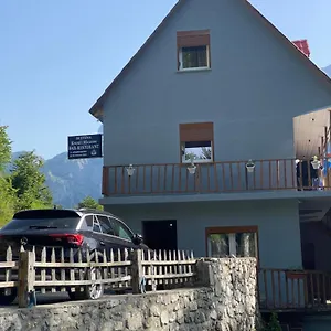  Guest house Kroni I Micanit Albania