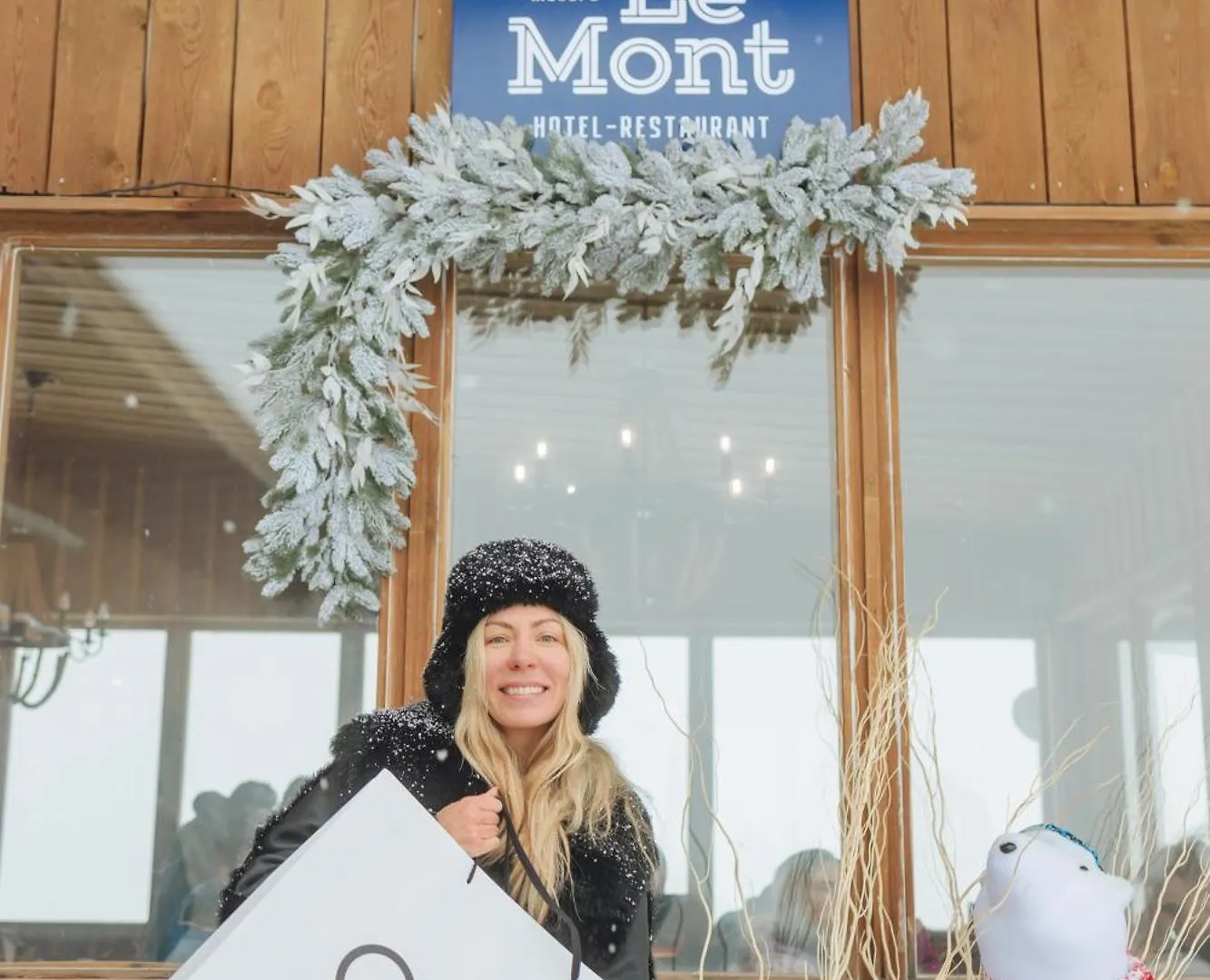 Le Mont Hotell Alma-Ata
